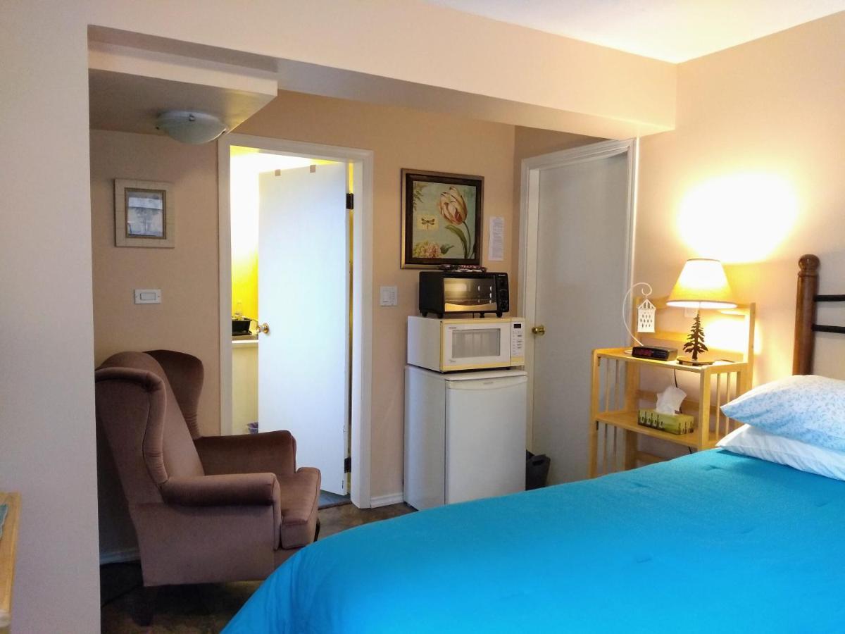 At Nautica Tigh Private Keypad Entrances Bed & Breakfast Qualicum Beach Luaran gambar