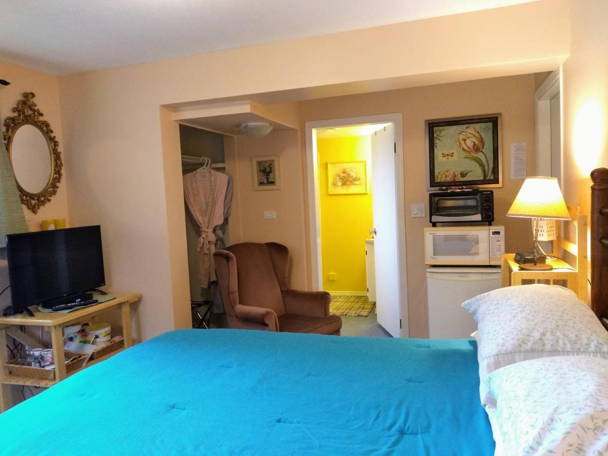 At Nautica Tigh Private Keypad Entrances Bed & Breakfast Qualicum Beach Luaran gambar