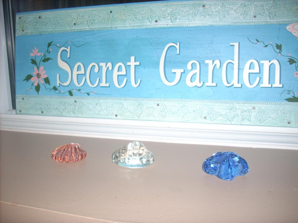 At Nautica Tigh Private Keypad Entrances Bed & Breakfast Qualicum Beach Luaran gambar